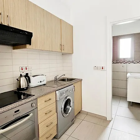 Apartment Phaedrus Living Ledras Residences 204